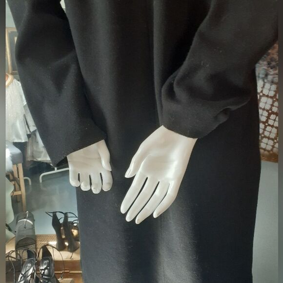 Zara Elegant Black Women's Minimalist Coat - Picture 4 of 14